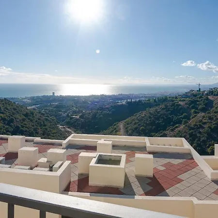 Luxurius Penthouse With Large Terrace And Casa de Férias *