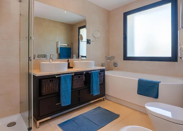 Hébergement de vacances Luxurius Penthouse With Large Terrace And